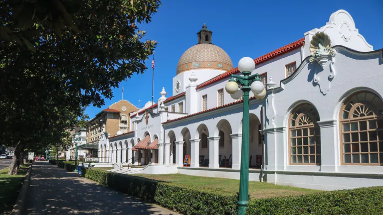 bathhouse row hot springs