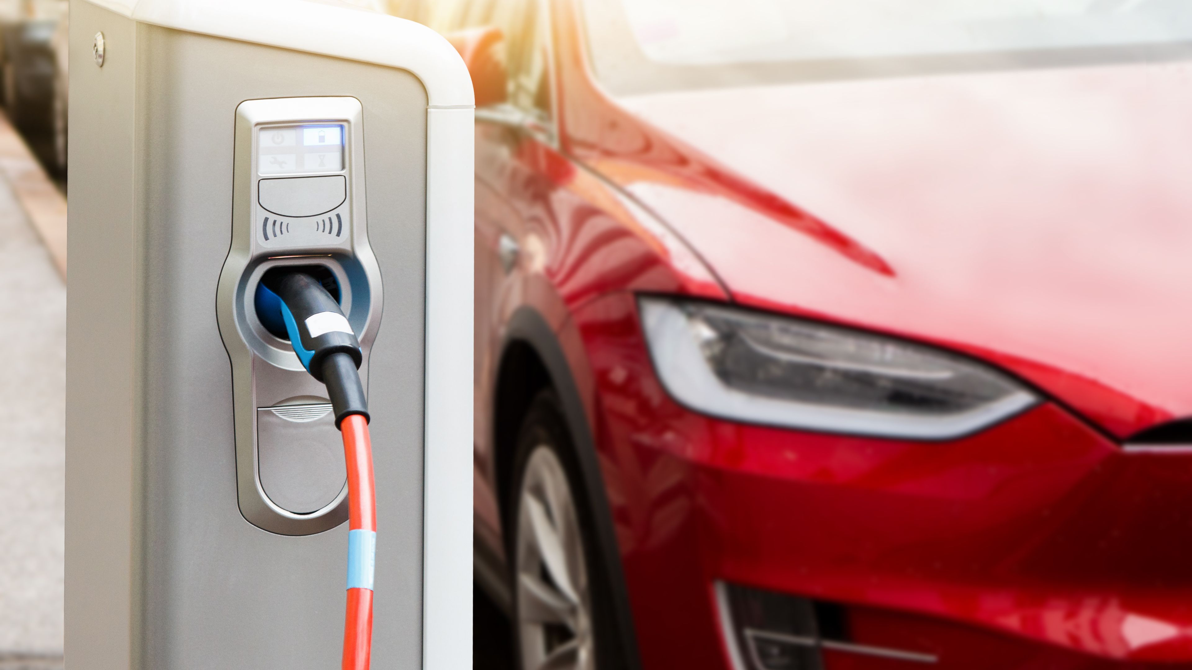 Tesla-Charging