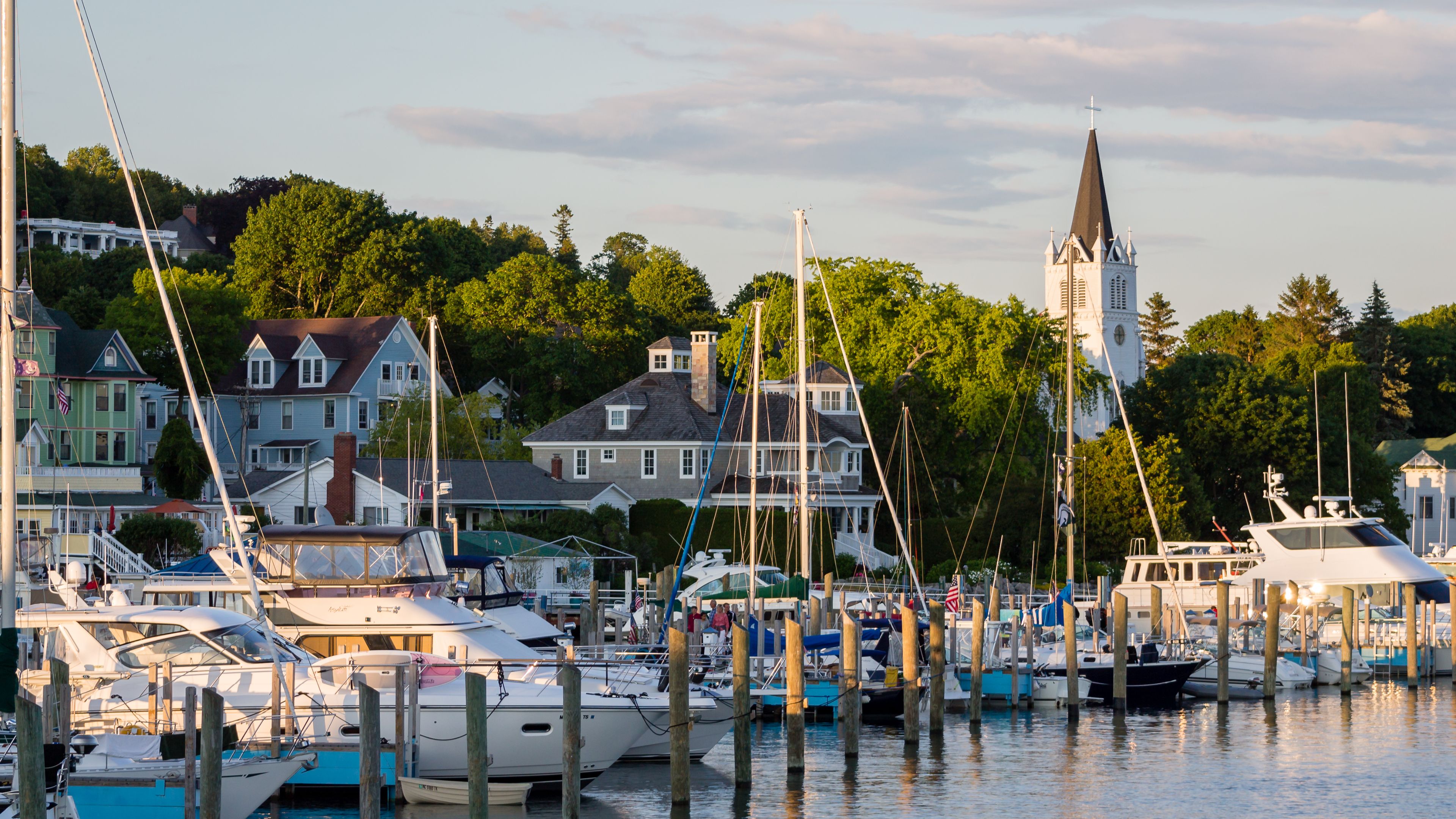 Lavish Lodging: Luxurious Places to Stay on Michigan’s Mackinac Island