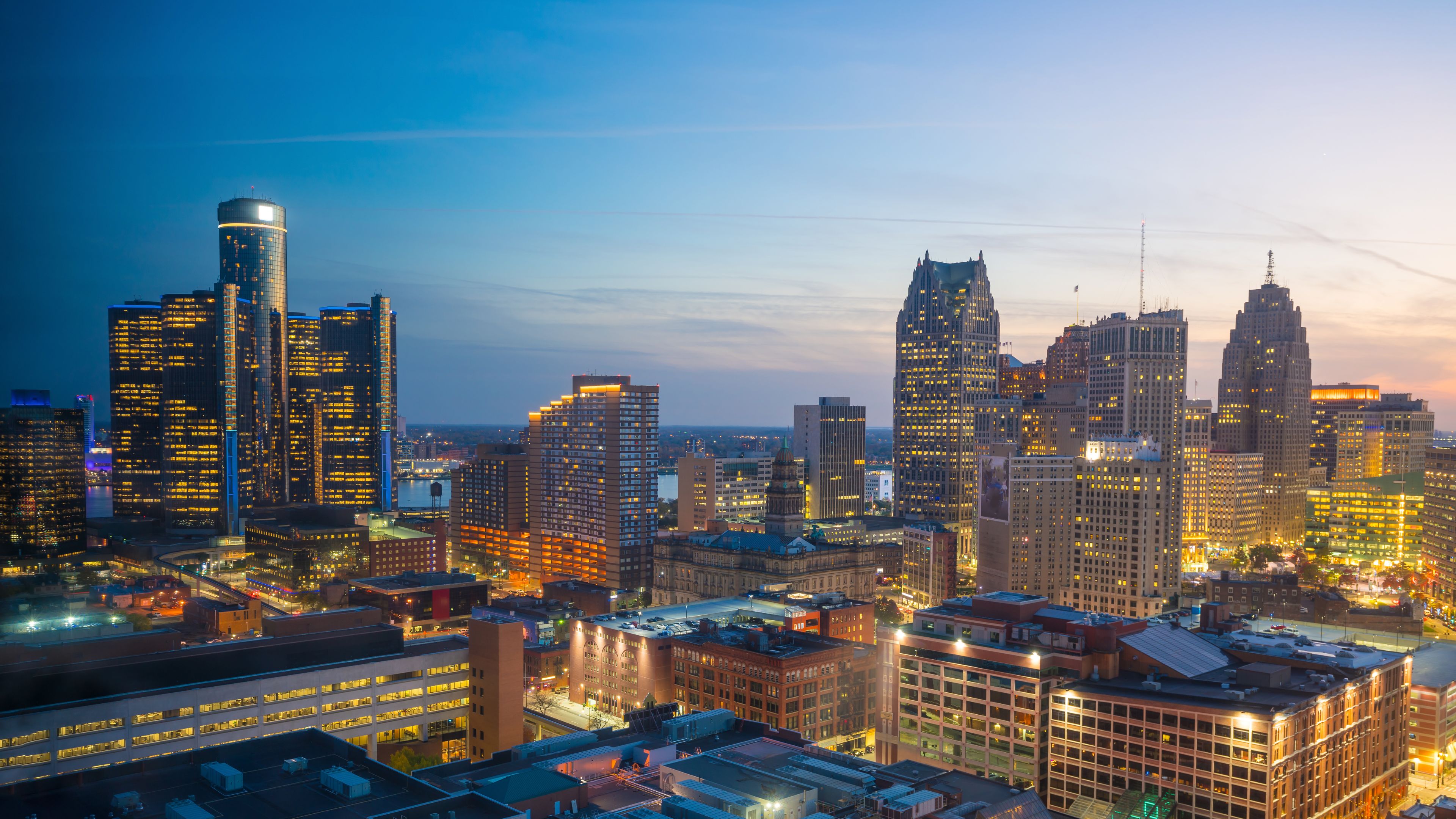 the detroit city skyline