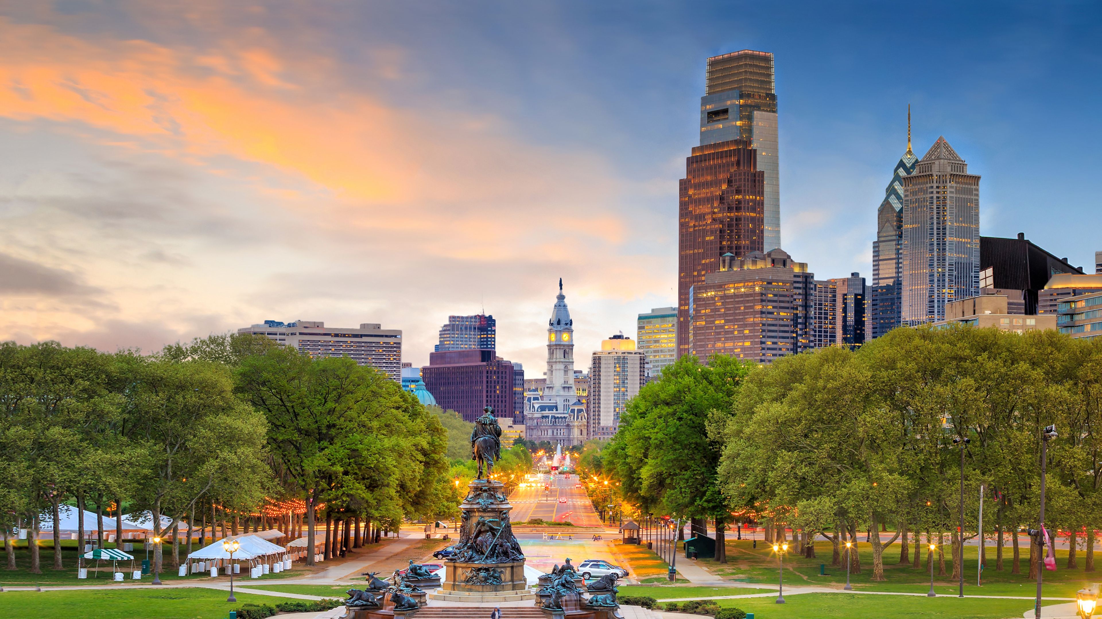 philadelphia-skyline-at-sunset