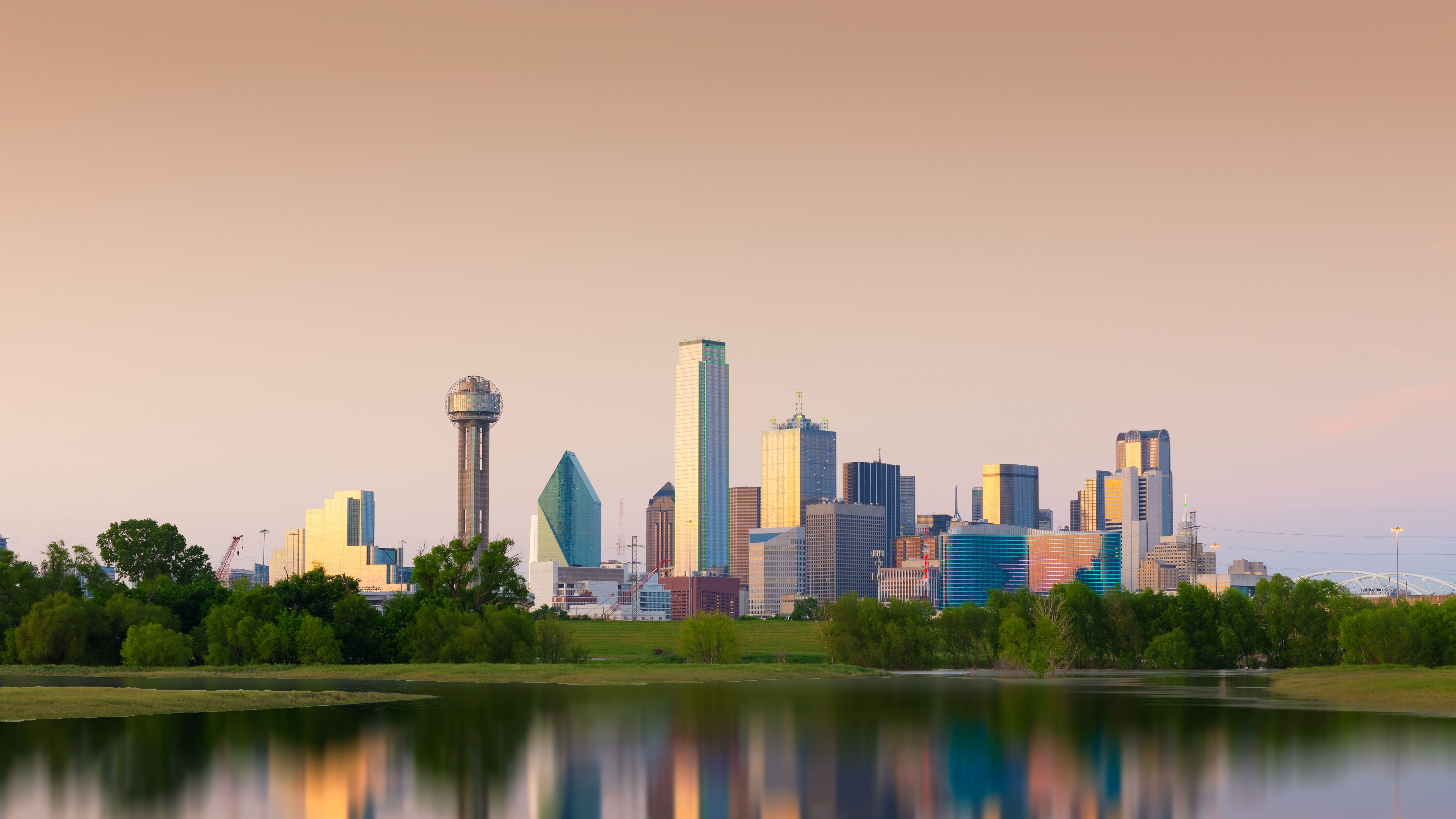Dallas water skyline