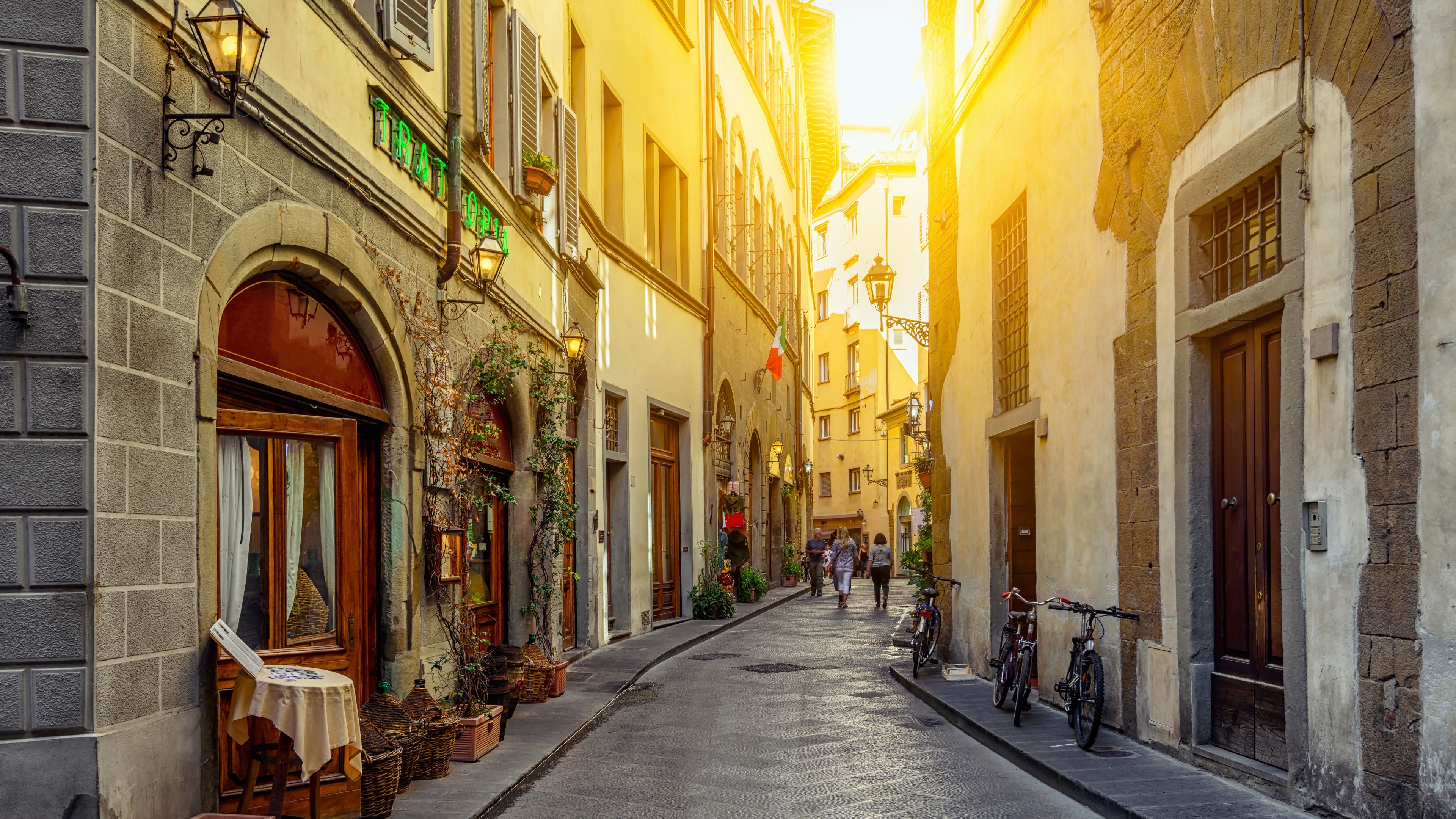 Narrow streets in Florence Narrow streets in Florence