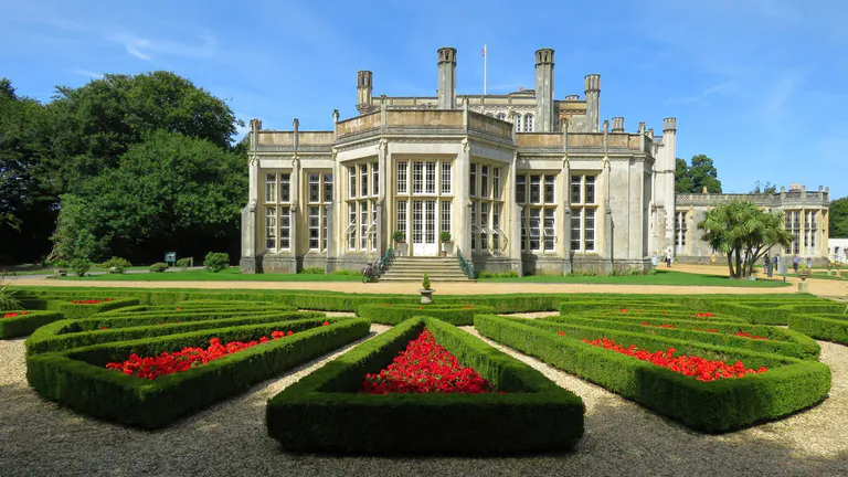 Highcliffe_Castle