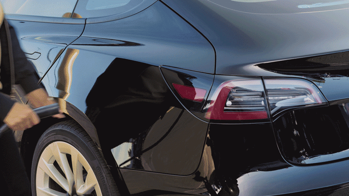 tesla_charging